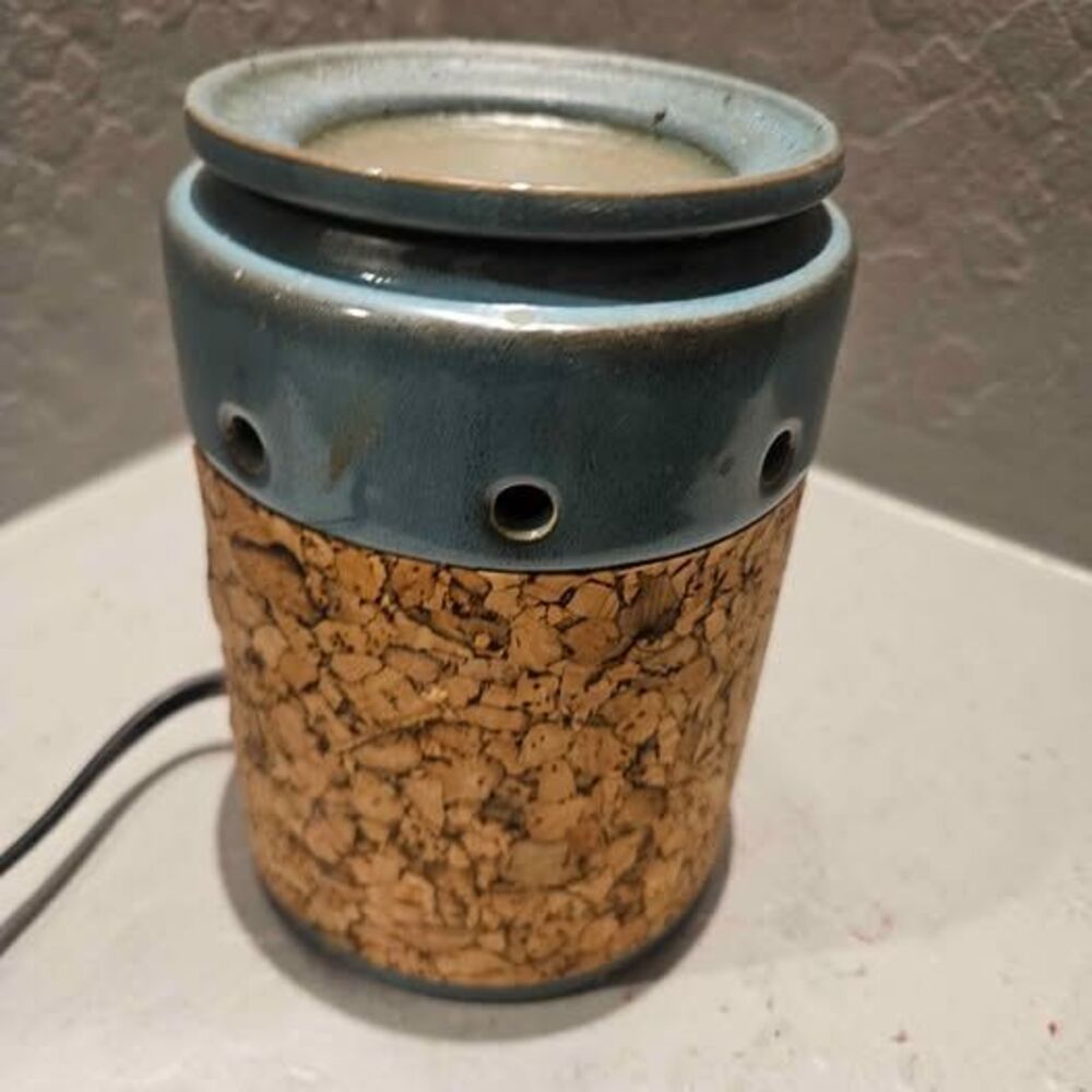 Scentsy Cork and Blue Electric Warmer